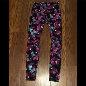 Lululemon Wunder Under in Midnight Bloom